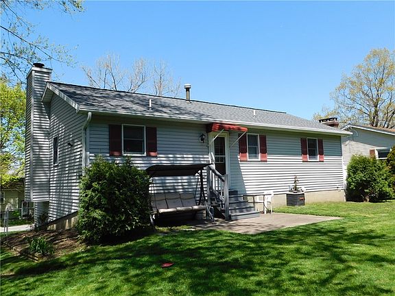 3rd image of 915 W Grandview Blvd
