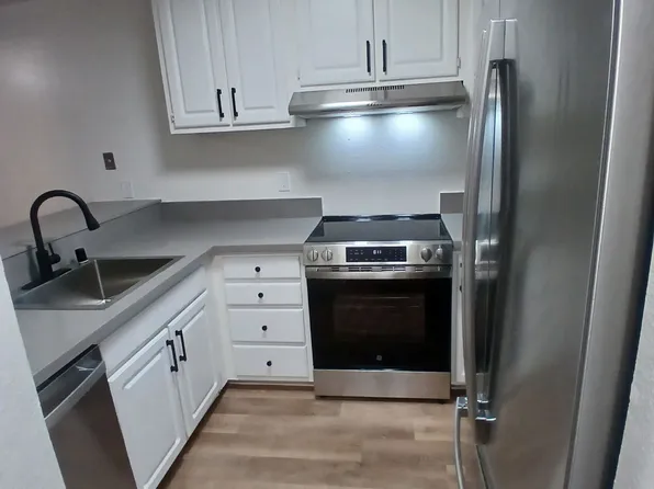 Larkspur Park, 2763 Larkspur Ln #13, Sacramento, CA 95864