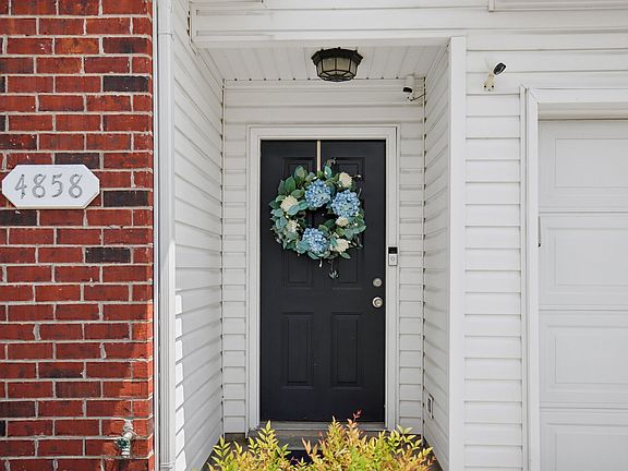3rd image of 4858 Chelanie Cir