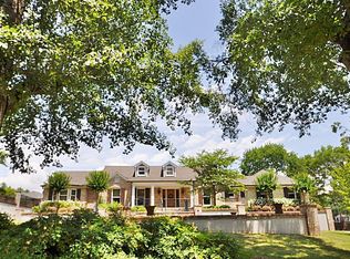 972 Debeau Dr, Tupelo, MS 38804