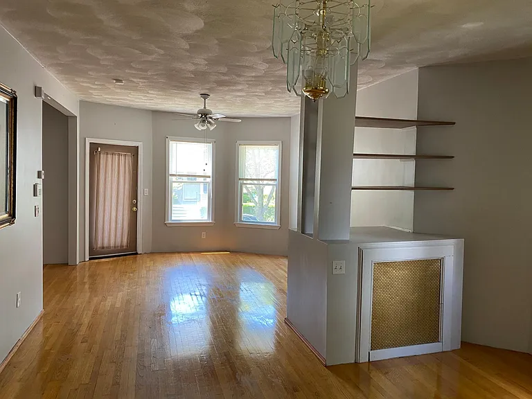 45 Oneida St #1 — Photo 12