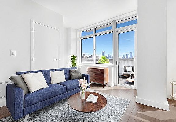 3rd image of 1115 Broadway APT 7D