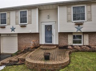 3285 Evergreen Cir, Walworth, NY 14568