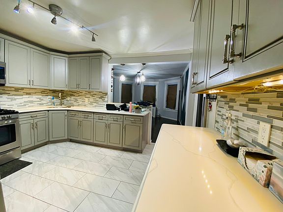 3rd image of 50 Forest Ave APT 1