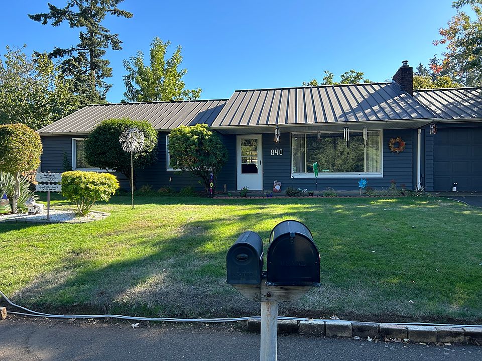 2nd image of 840 Madrona Ave S