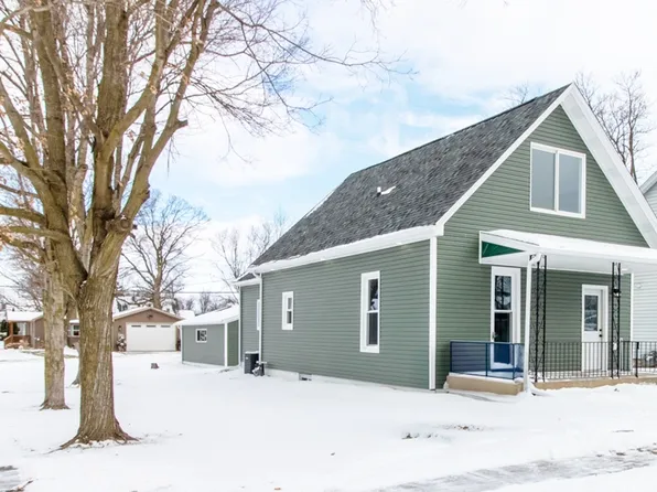 118 W Columbia St, Danvers, IL 61732