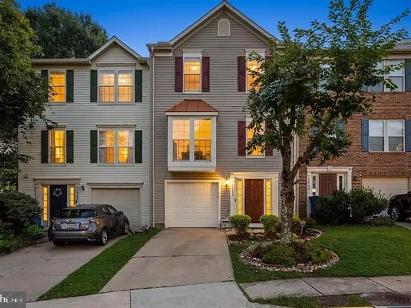 14290 Glade Spring Dr, Centreville, VA 20121