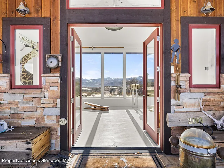 2103 Ten Peaks Mesa Rd — Photo 7
