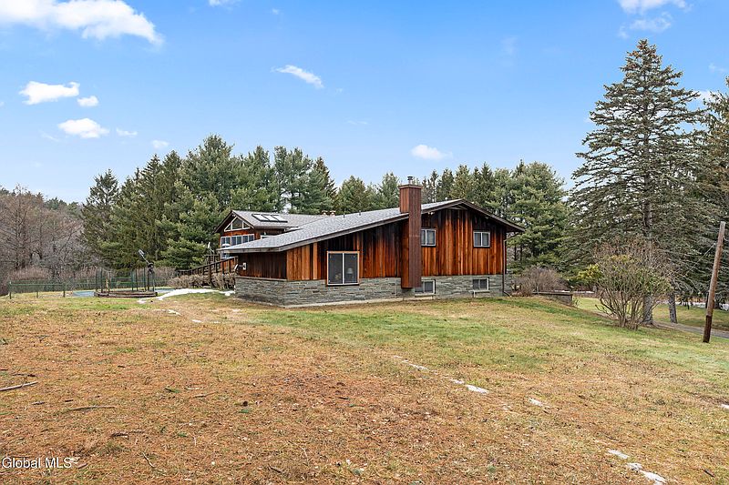 5th image of 273 Upper Mannix Road