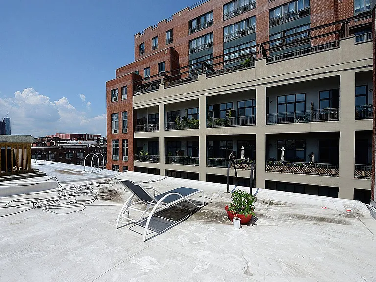 212 9th St #4B — Photo 8