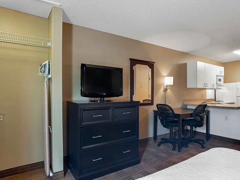 Studio Suite - 2 Full Beds