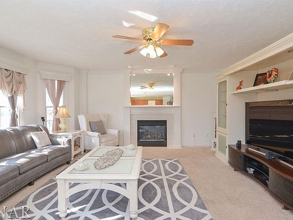 2nd image of 3311 Stonebridge Dr