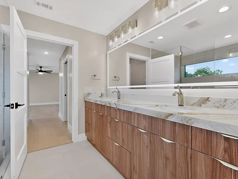 5018 Highland Ct — Photo 12