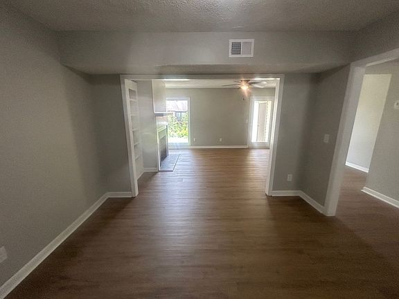 2nd image of 137 Lionsgate Dr