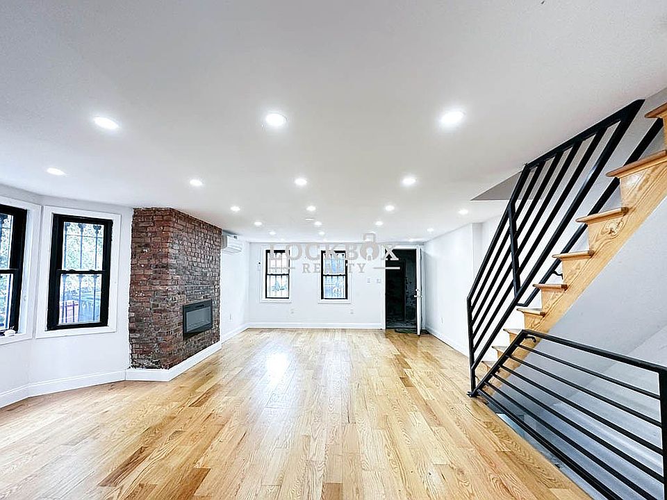1st image of 789 Willoughby Ave APT 1