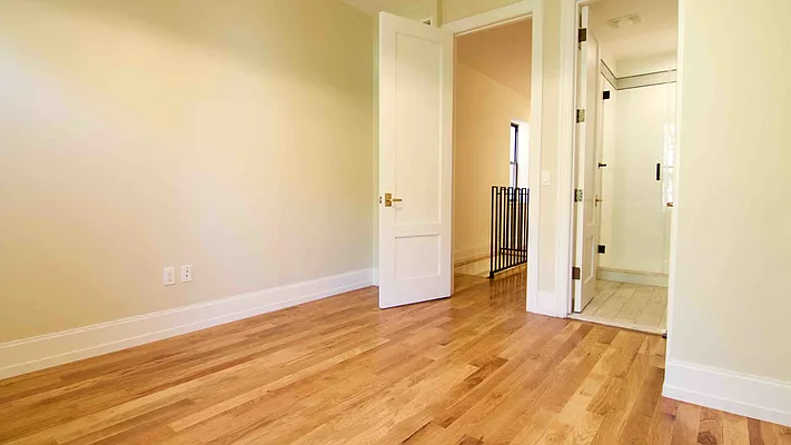 Rented by Nooklyn NYC LLC | media 19