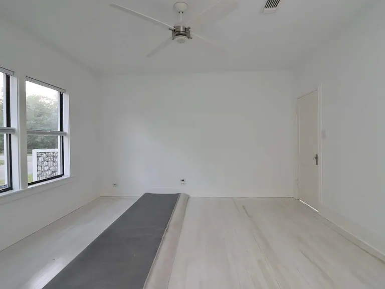 3302 Olive St — Photo 24