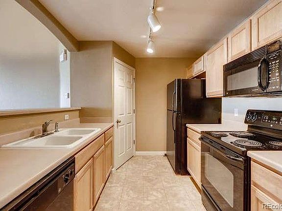 Spacious kitchen