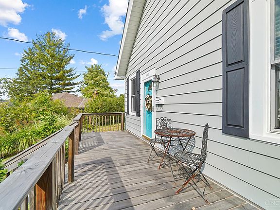 5th image of 6882 Esther Ln