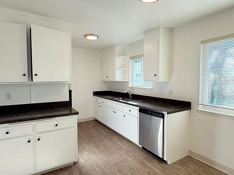 2053 Central Ave (LO) — Photo 10