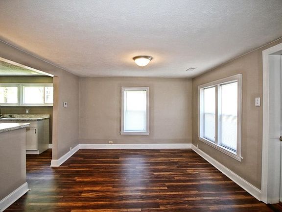 3rd image of 1242 Benton St