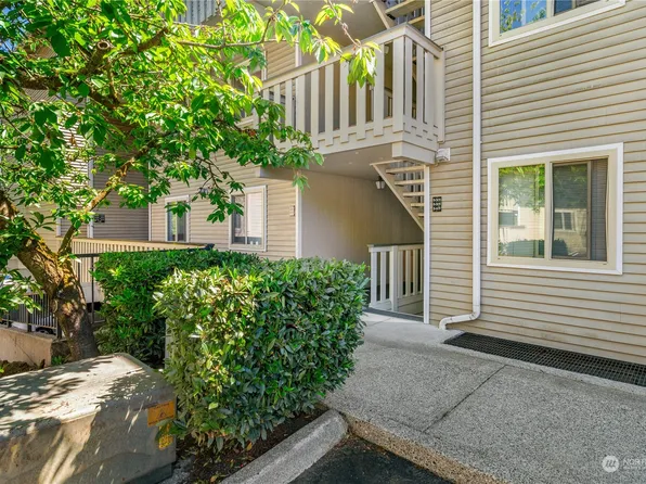 18200 73rd Avenue NE #B204, Kenmore, WA 98028
