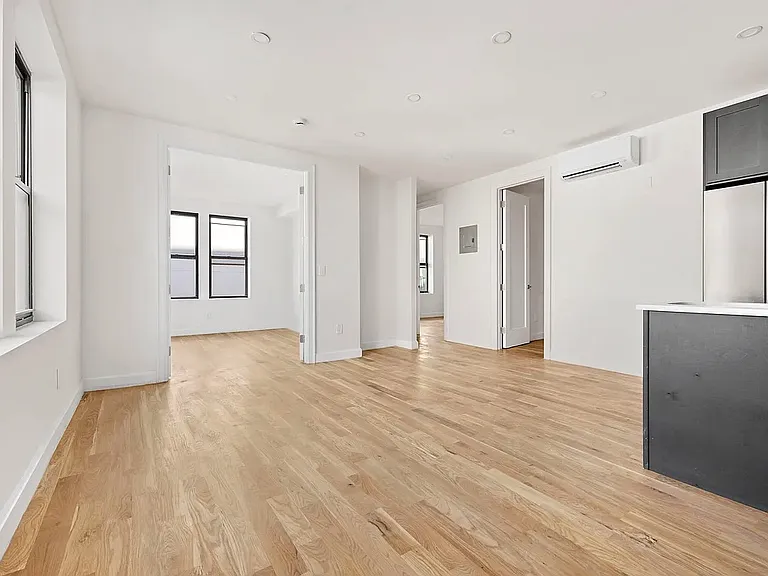545 Brooklyn Ave #3 — Photo 4