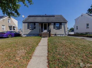 92 William St, Carteret, NJ 07008