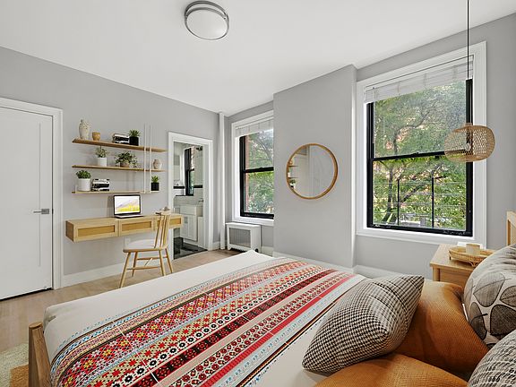 5th image of 76 W 69th St APT 2N