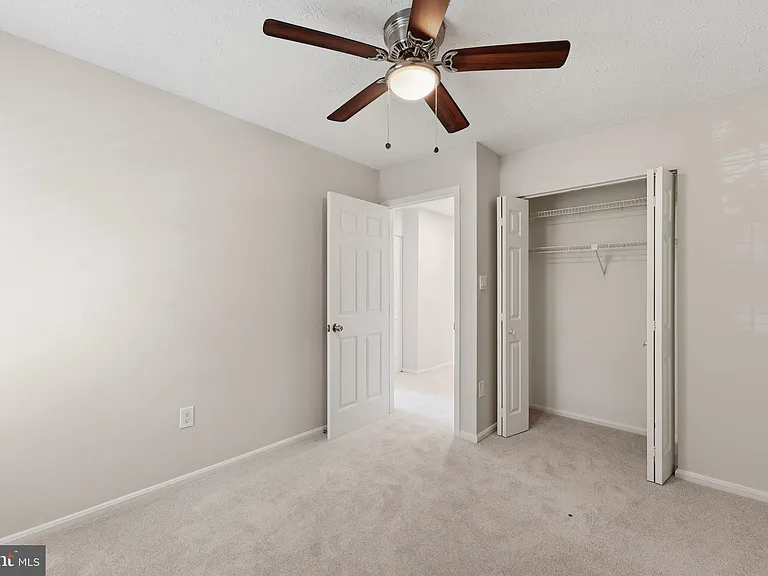 E Rosecroft Village Cir — Photo 18