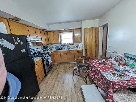 5th image of 8170 Doreen Dr