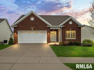 5737 Danielle Dr, Bettendorf, IA 52722