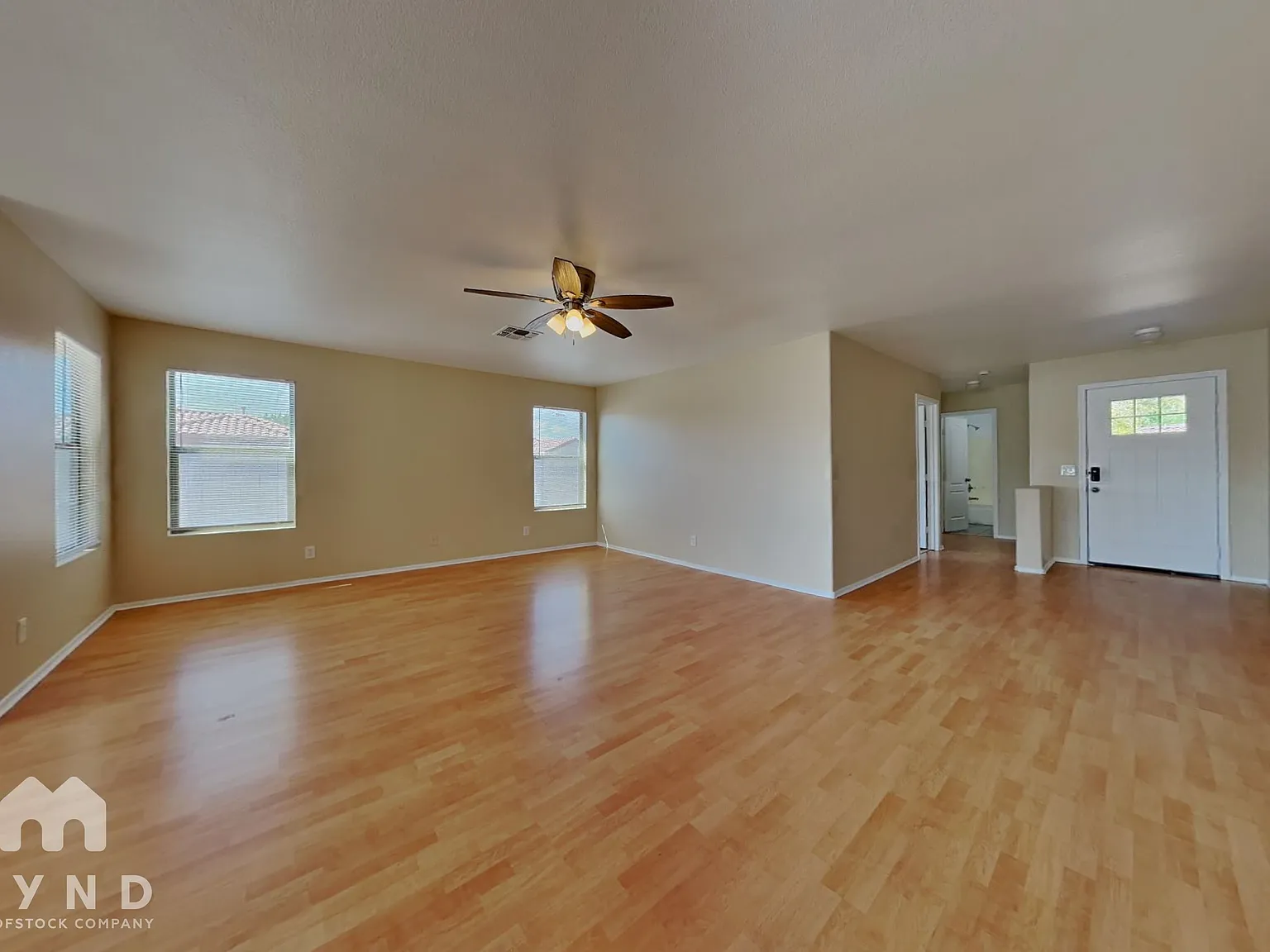 3 bed, 2.0 bath, 1307 sqft, $1,745 — Photo 2