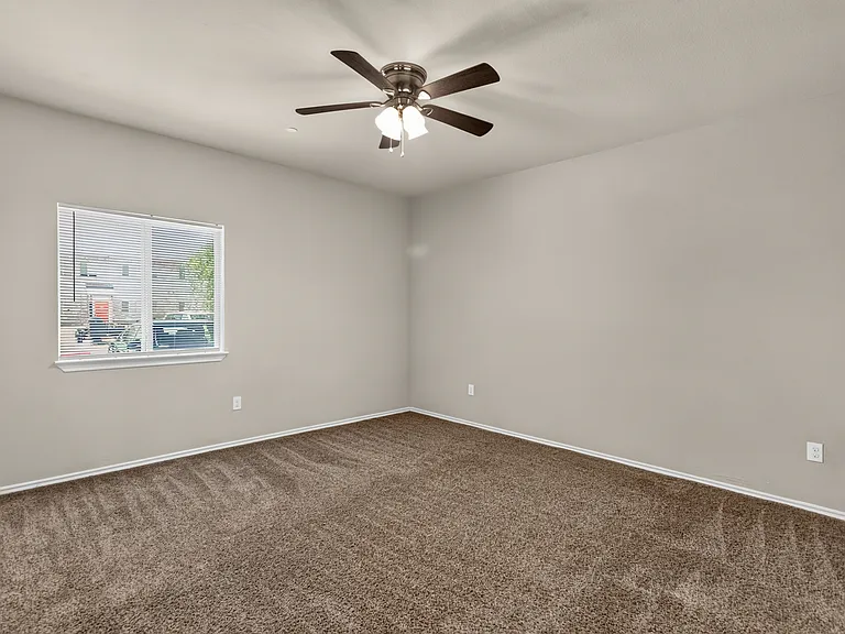 516 E Hazelwood St #A — Photo 18