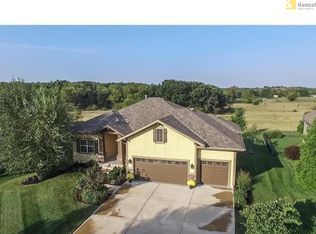 14748 Fairway St, Leawood, KS 66224