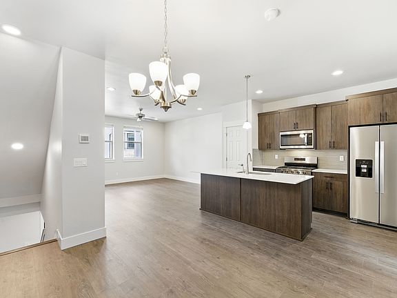 2nd image of 20576 SE Nina Ave
