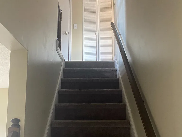 207 Wakefield Pl — Photo 4