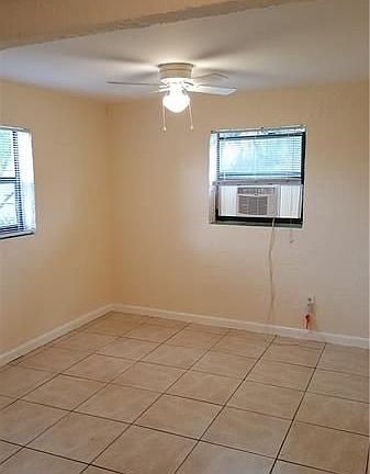 5th image of 528 NW 23rd Ave