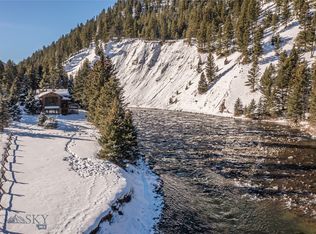 49935 Gallatin Rd, Gallatin Gateway, MT 59730