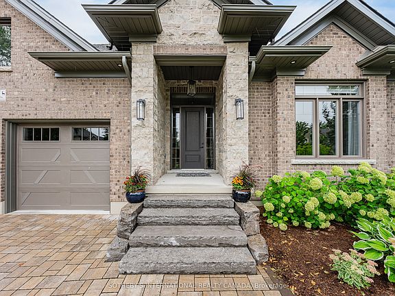 5th image of 15 Langton Dr