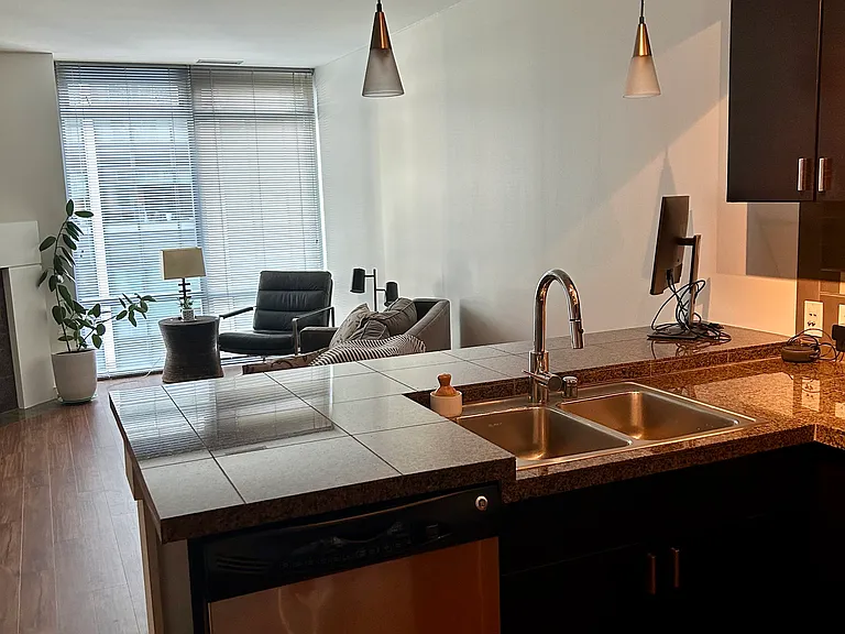 819 Virginia St #1705 — Photo 5