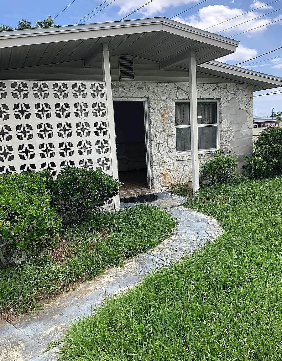 3 bed, 1800 sqft, $750 — Photo 1