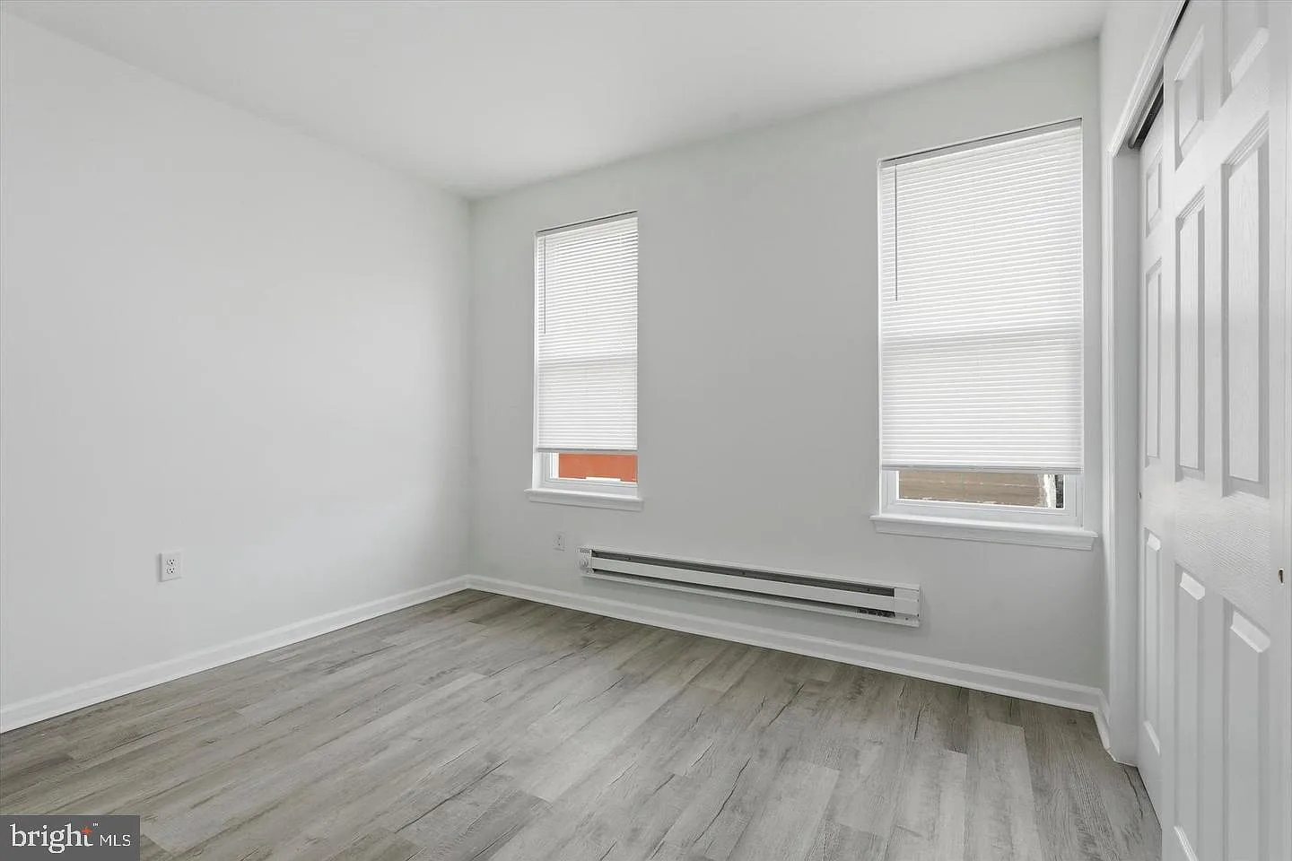 4 bed, 1.0 bath, 1260 sqft, $1,690 — Photo 3