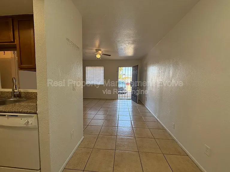 8821 N 2nd St #B — Photo 7