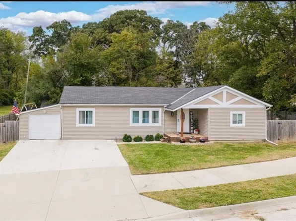 102 W Kansas Ave, Lansing, KS 66043