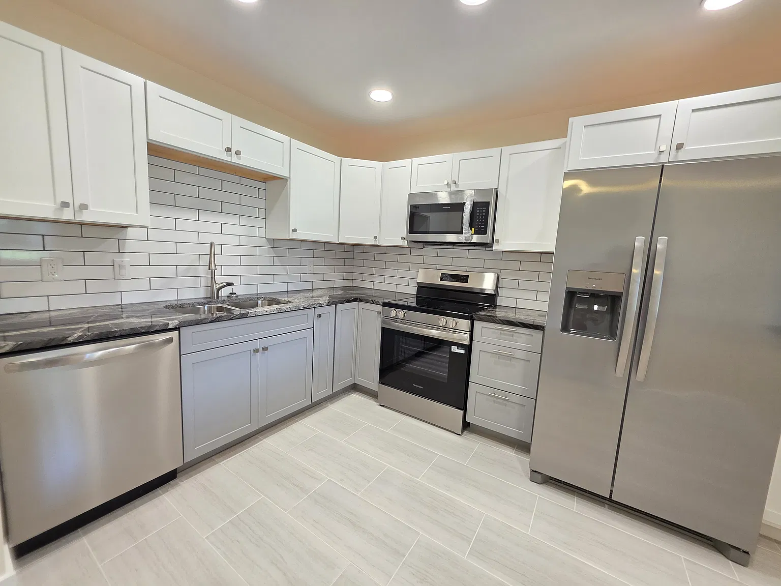 1 bed, 825 sqft, $1,675 — Photo 2