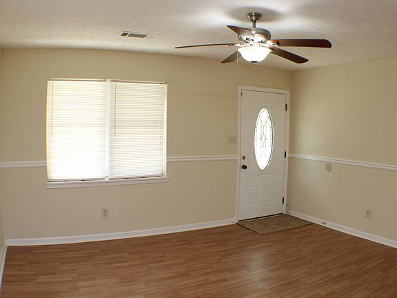 5th image of 584 Lakeridge Cir SE