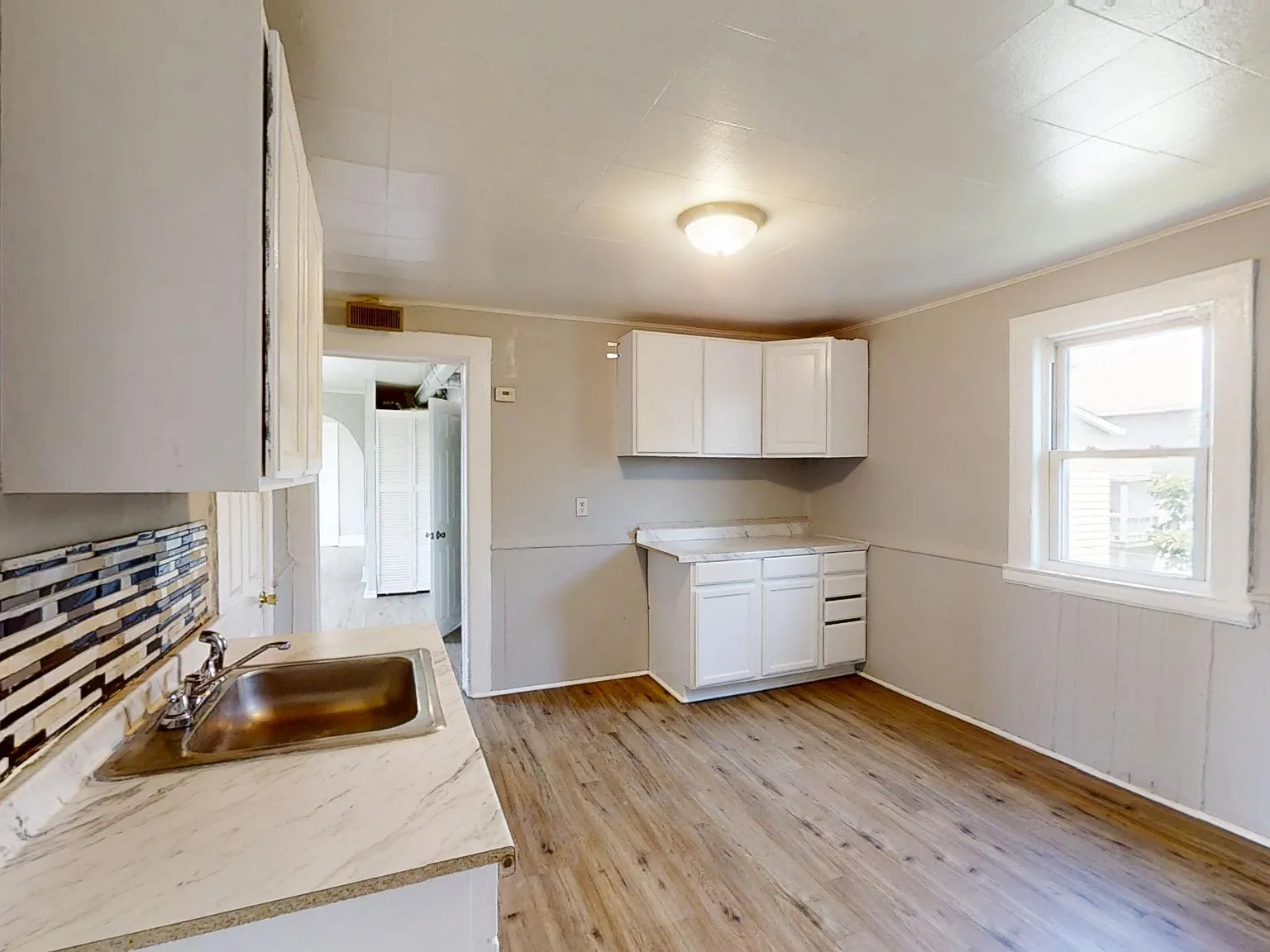 2 bed, 900 sqft, $935 — Photo 3