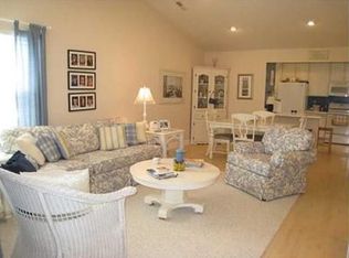 352 Day Light Ln, Powell, OH 43065