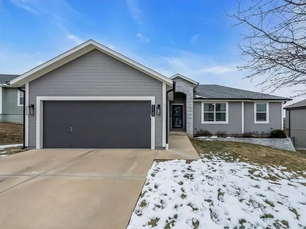 17163 Dodge St, Gardner, KS 66030